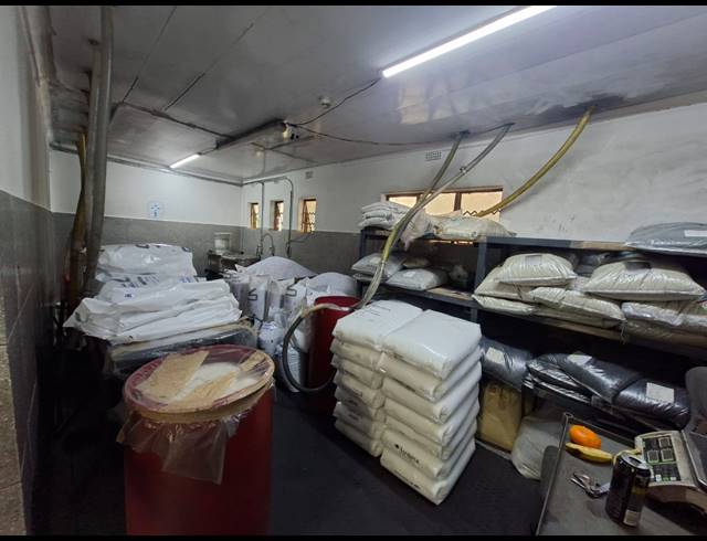 4,000M² WAREHOUSE FOR SALE IN ANDERBOLT